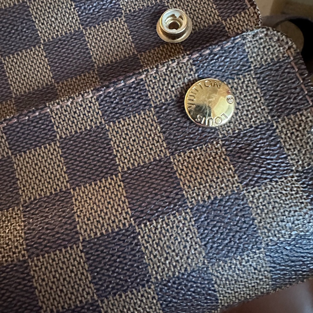 Louis Vuitton Naviglio Damier Ebene Luxury Authentic Messenger Bag - Picture 9 of 17